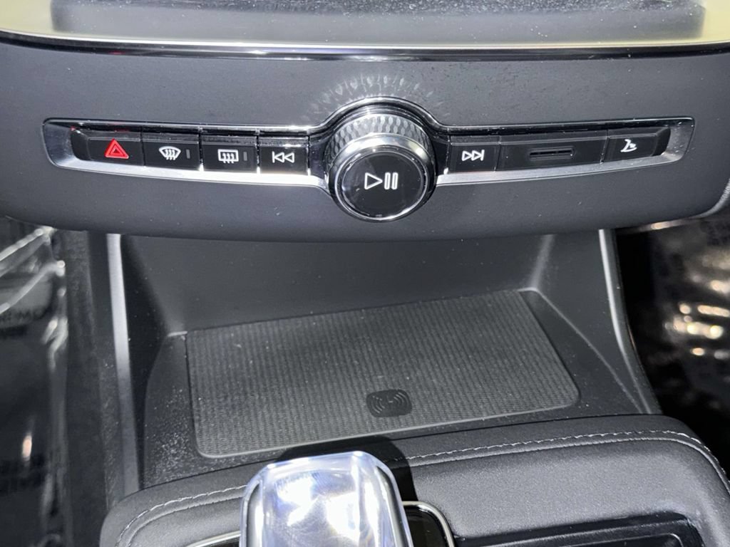 Used 2026 Volvo XC90 B5 Plus AWD/4WD image 25