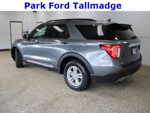 Used 2022 Ford Explorer XLT w/ Equipment Group 202A image 2