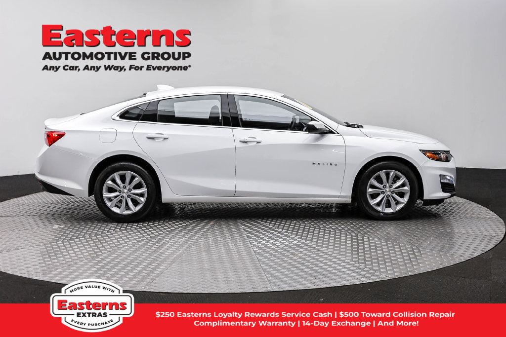 Used 2025 Chevrolet Malibu LT FWD image 5
