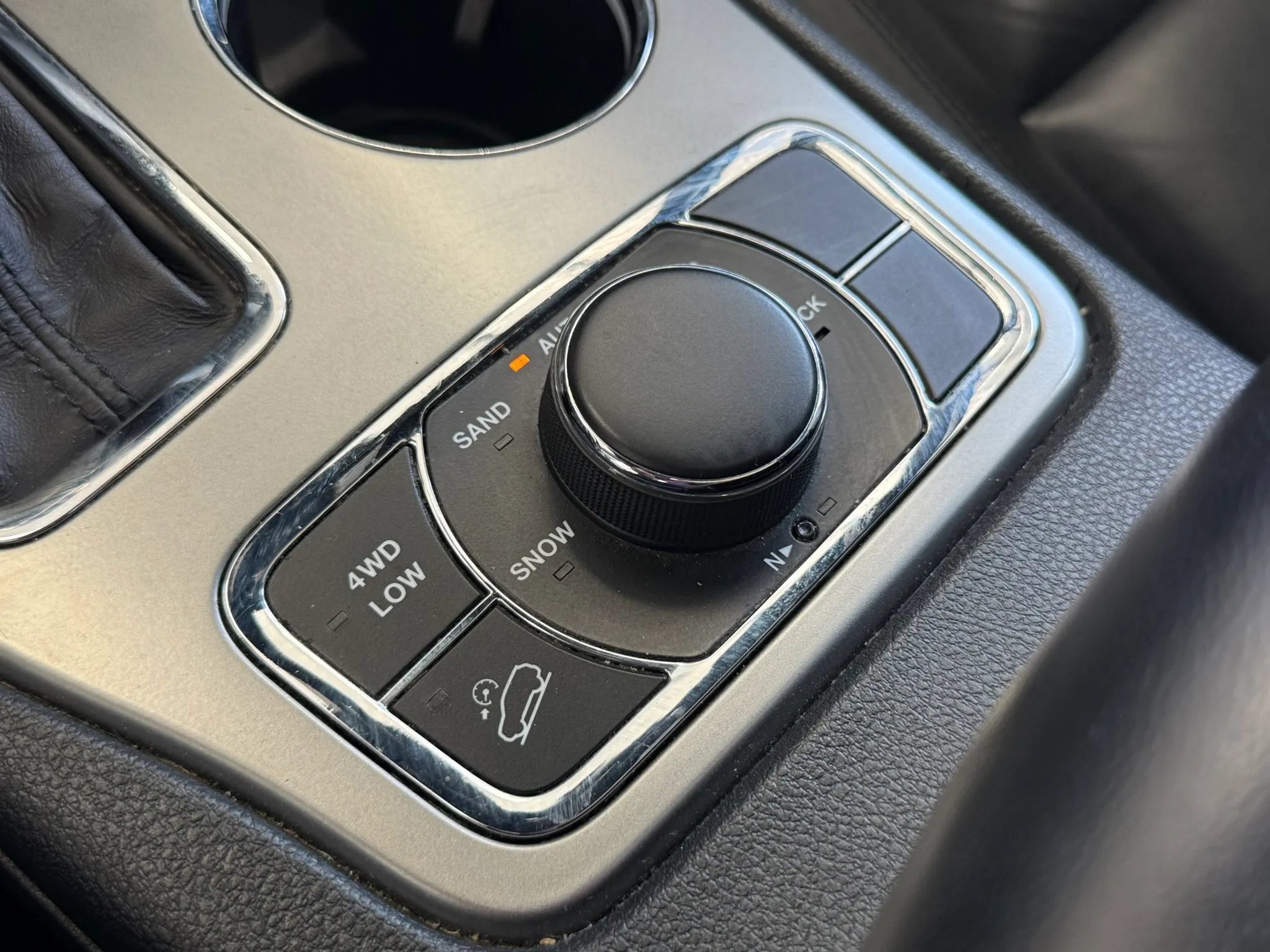 Used 2020 Jeep Grand Cherokee Limited AWD/4WD image 20