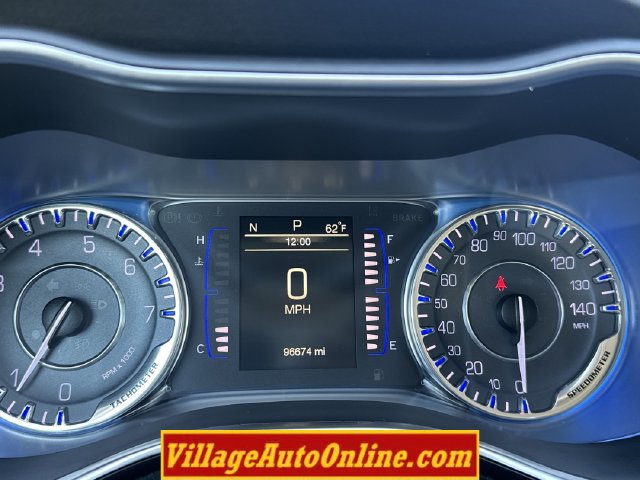 Used 2016 Chrysler 200 Limited FWD image 19