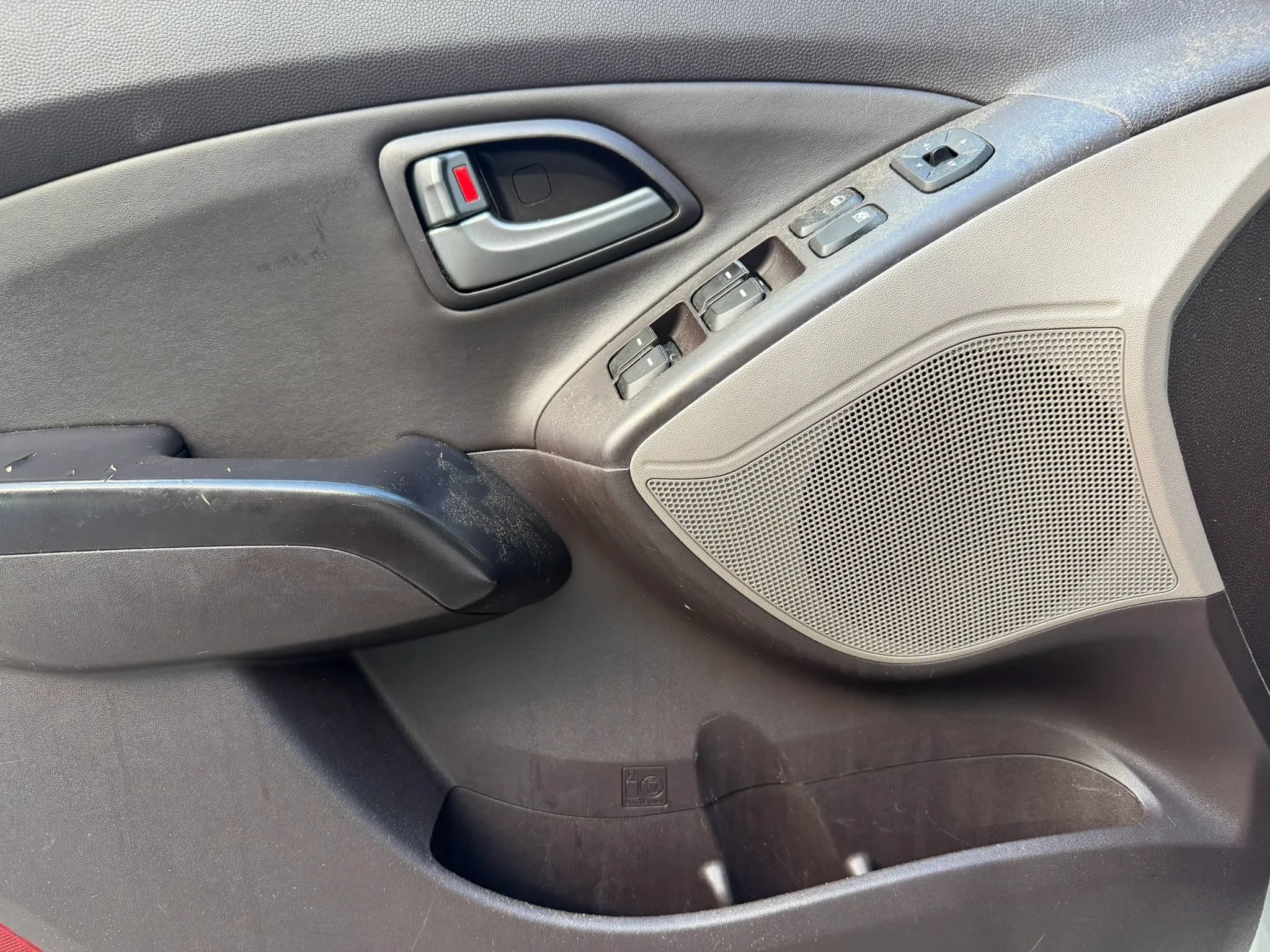 Used 2015 Hyundai Tucson SE AWD/4WD image 9