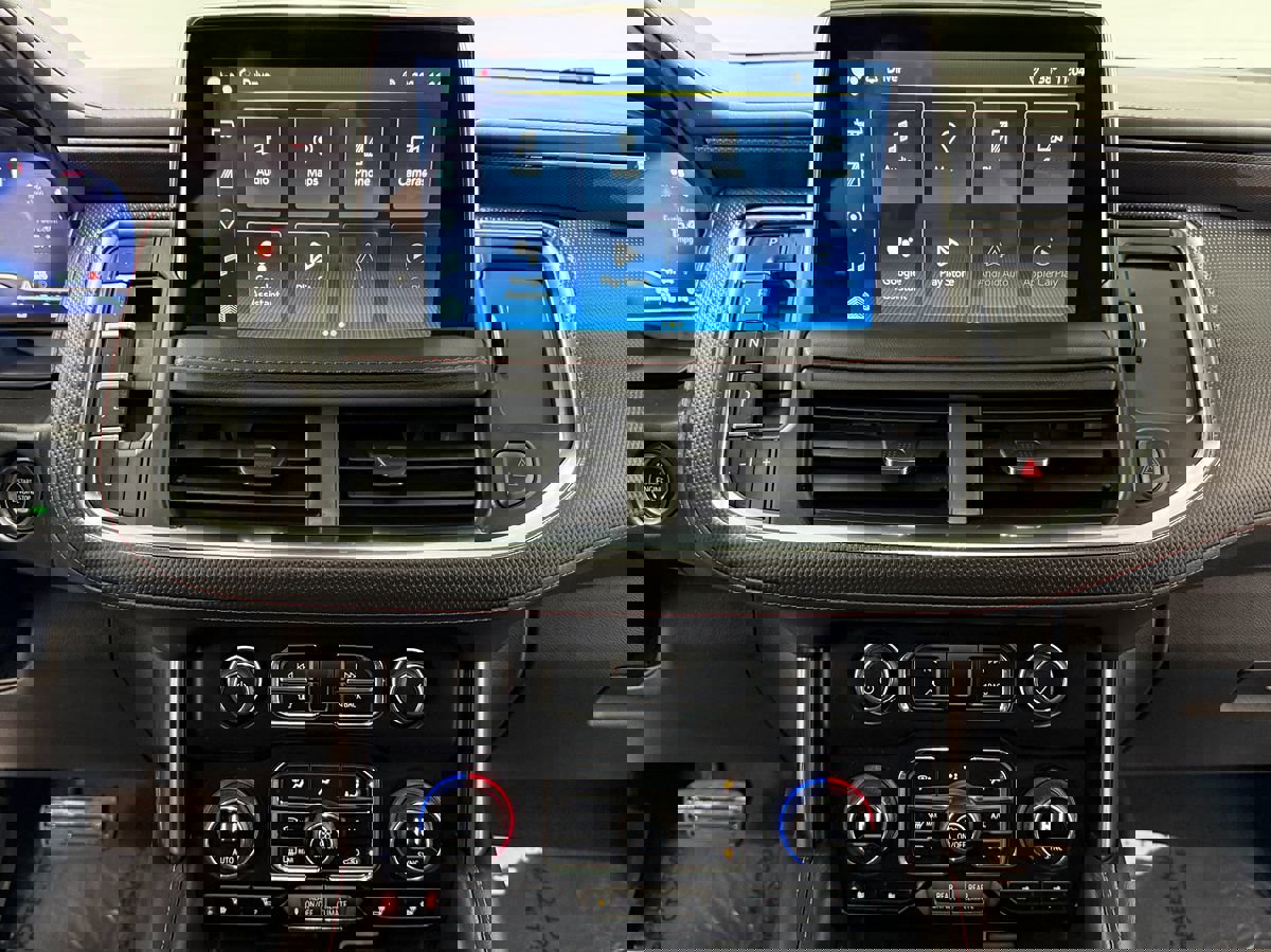 Used 2024 Chevrolet Suburban RST w/ Luxury Package image 26