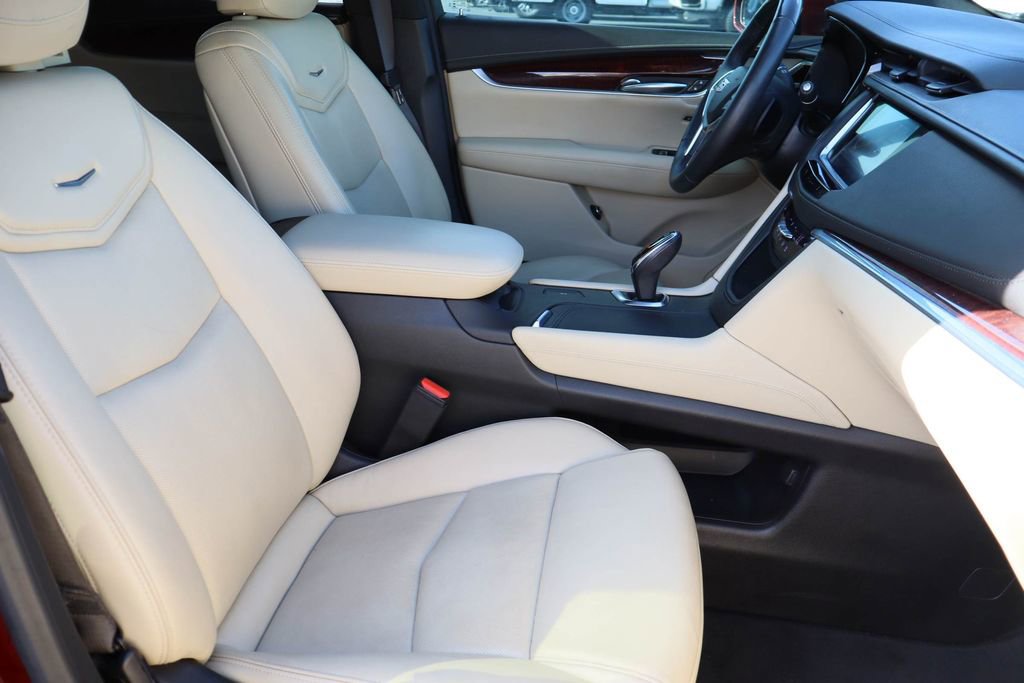 Certified 2018 Cadillac XT5 Luxury image 27