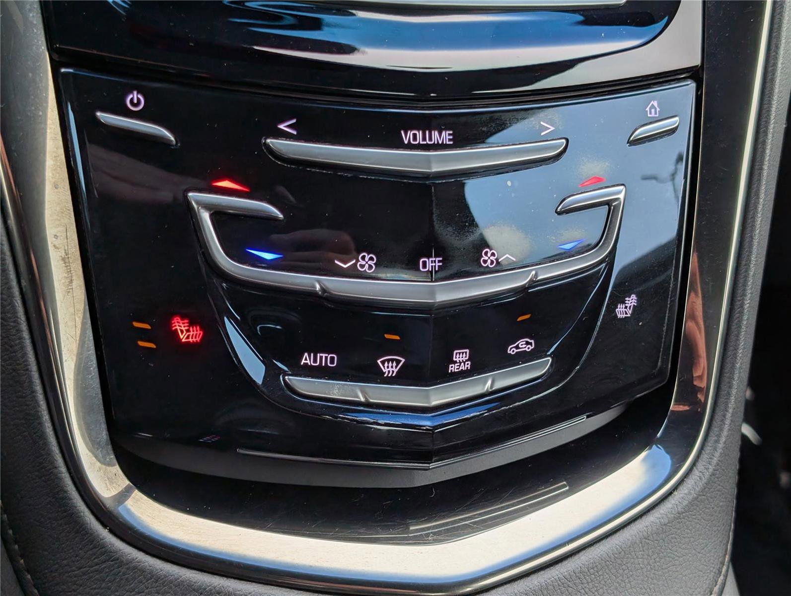 Used 2014 Cadillac ELR w/ Luxury Package image 26