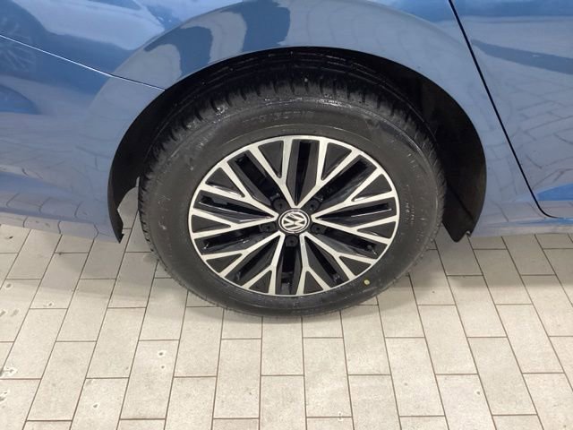Certified 2021 Volkswagen Jetta SE image 25