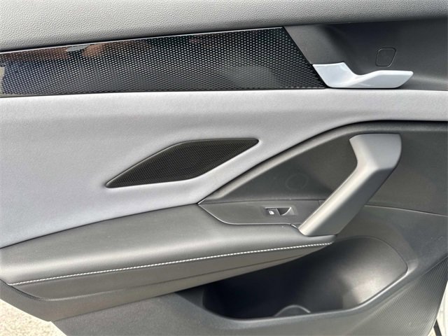 New 2026 Volkswagen Tiguan SE R-Line image 9