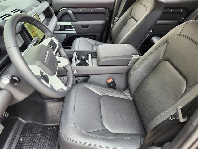 New 2024 Land Rover Defender 130 S image 9
