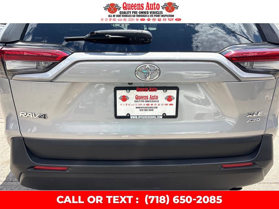 Used 2019 Toyota RAV4 XLE w/ All Weather Liner Package AWD/4WD image 28