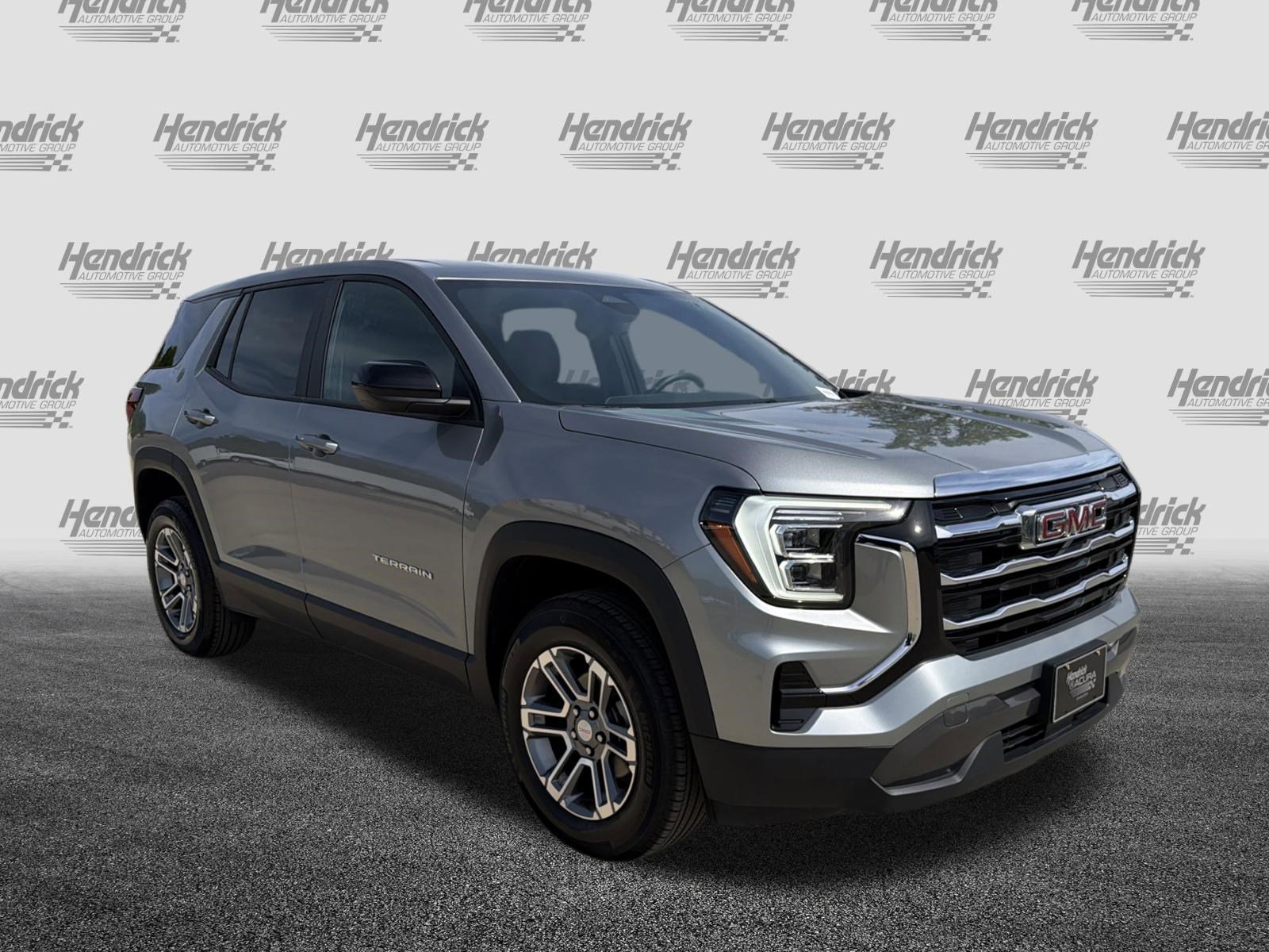 Used 2025 GMC Terrain Elevation AWD/4WD image 2