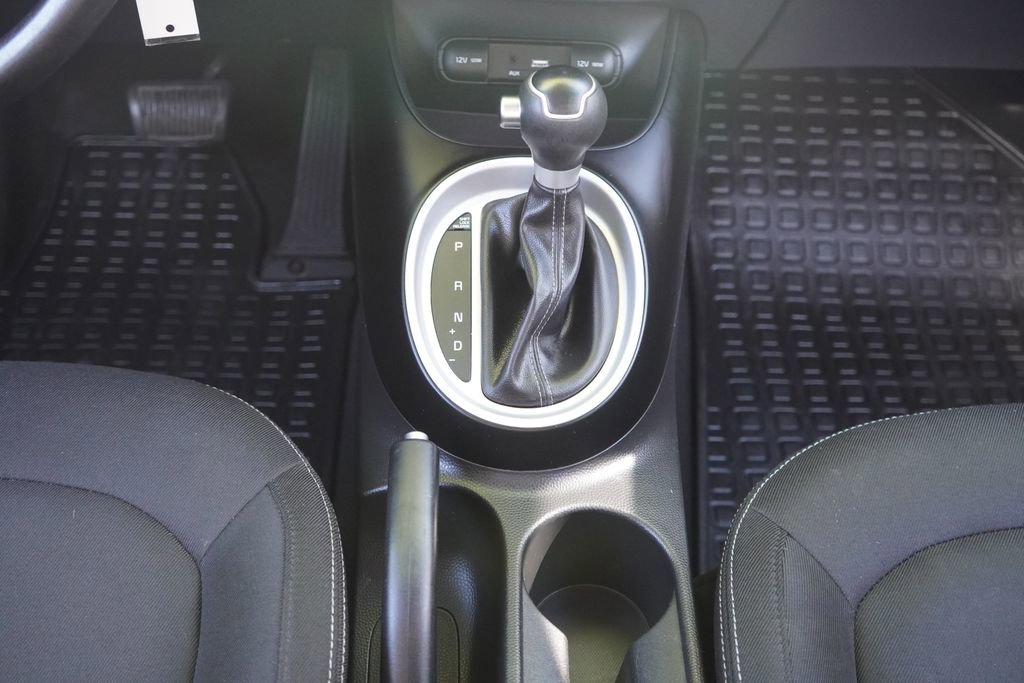 Used 2017 Kia Soul + FWD image 20