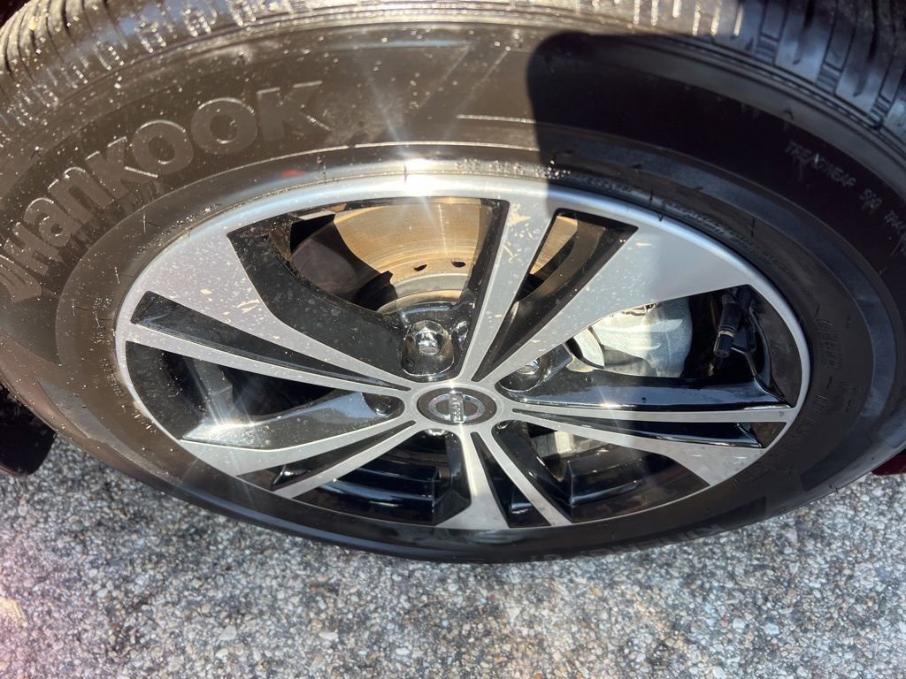 Certified 2023 Nissan Sentra SV FWD image 36
