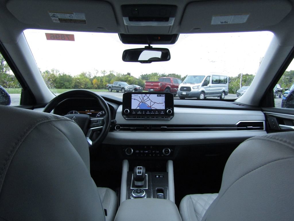 Used 2024 Mitsubishi Outlander SEL image 11