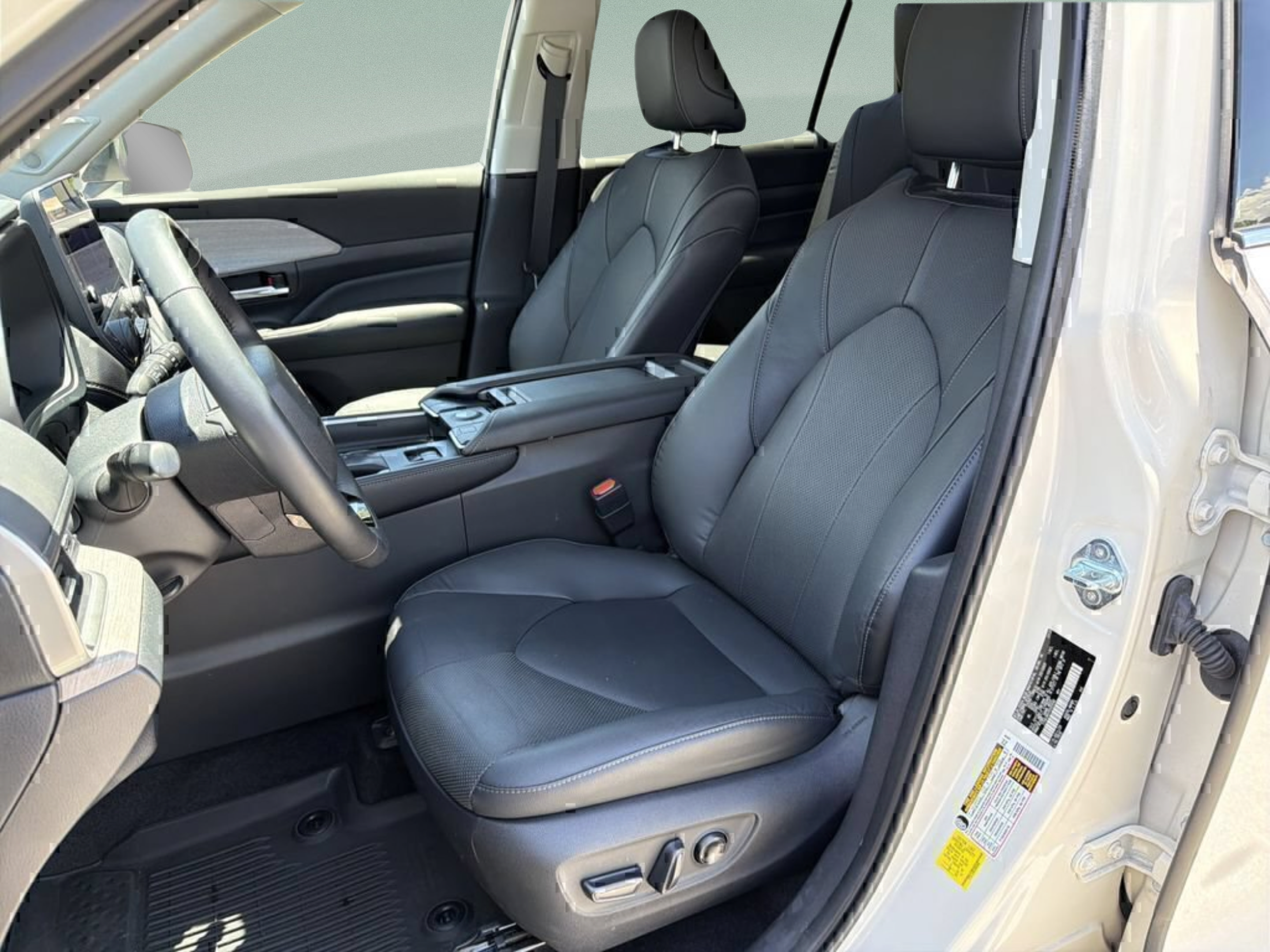 Used 2024 Toyota Grand Highlander AWD Hybrid image 21