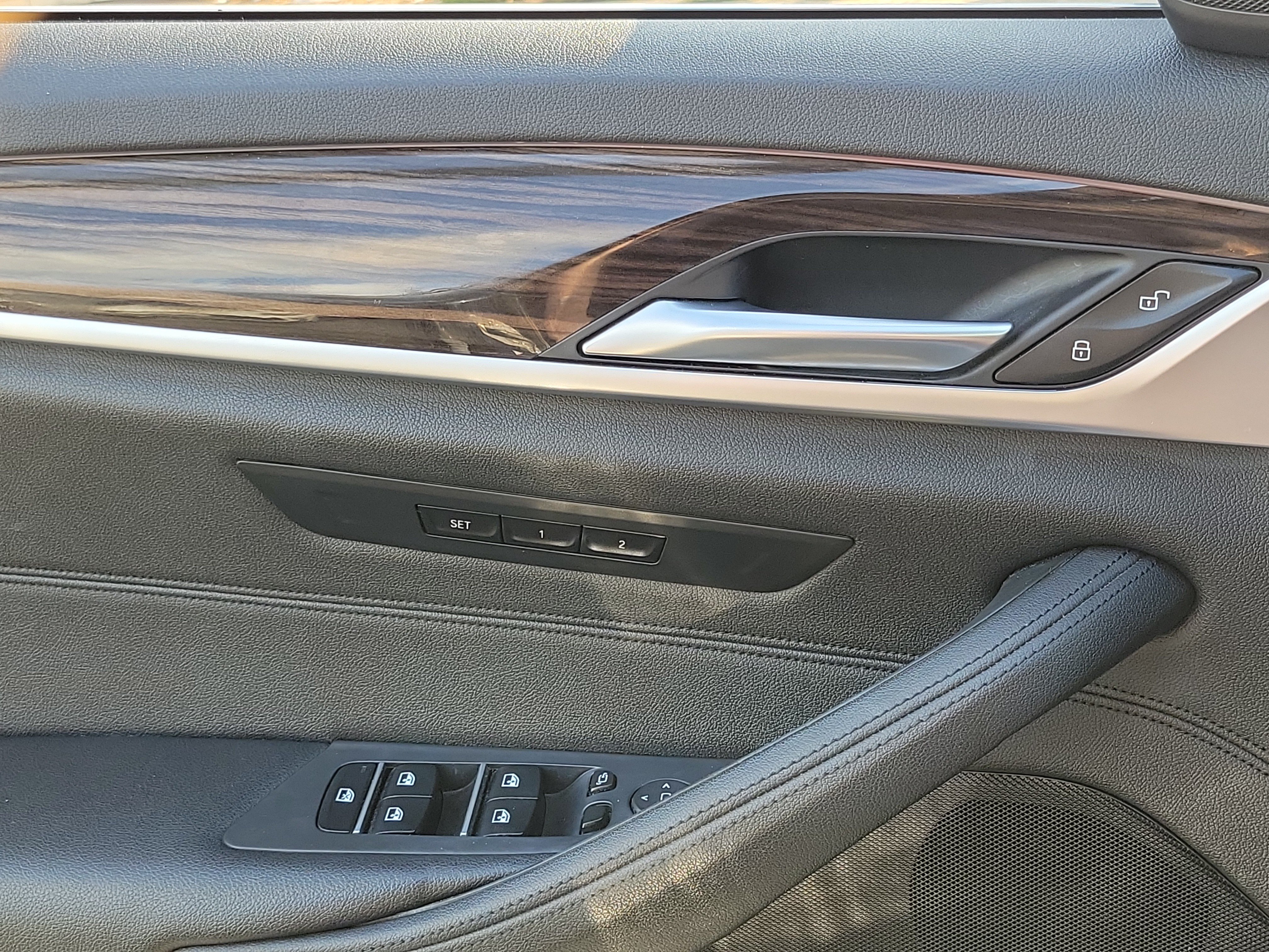 Used 2019 BMW 530e RWD image 13