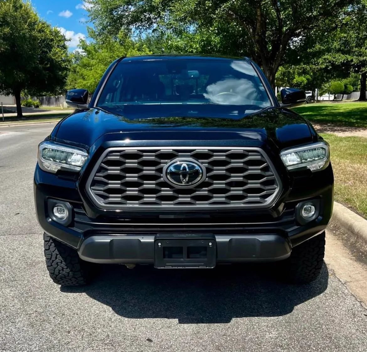 Used 2022 Toyota Tacoma TRD Off-Road w/ Technology Package AWD/4WD image 3