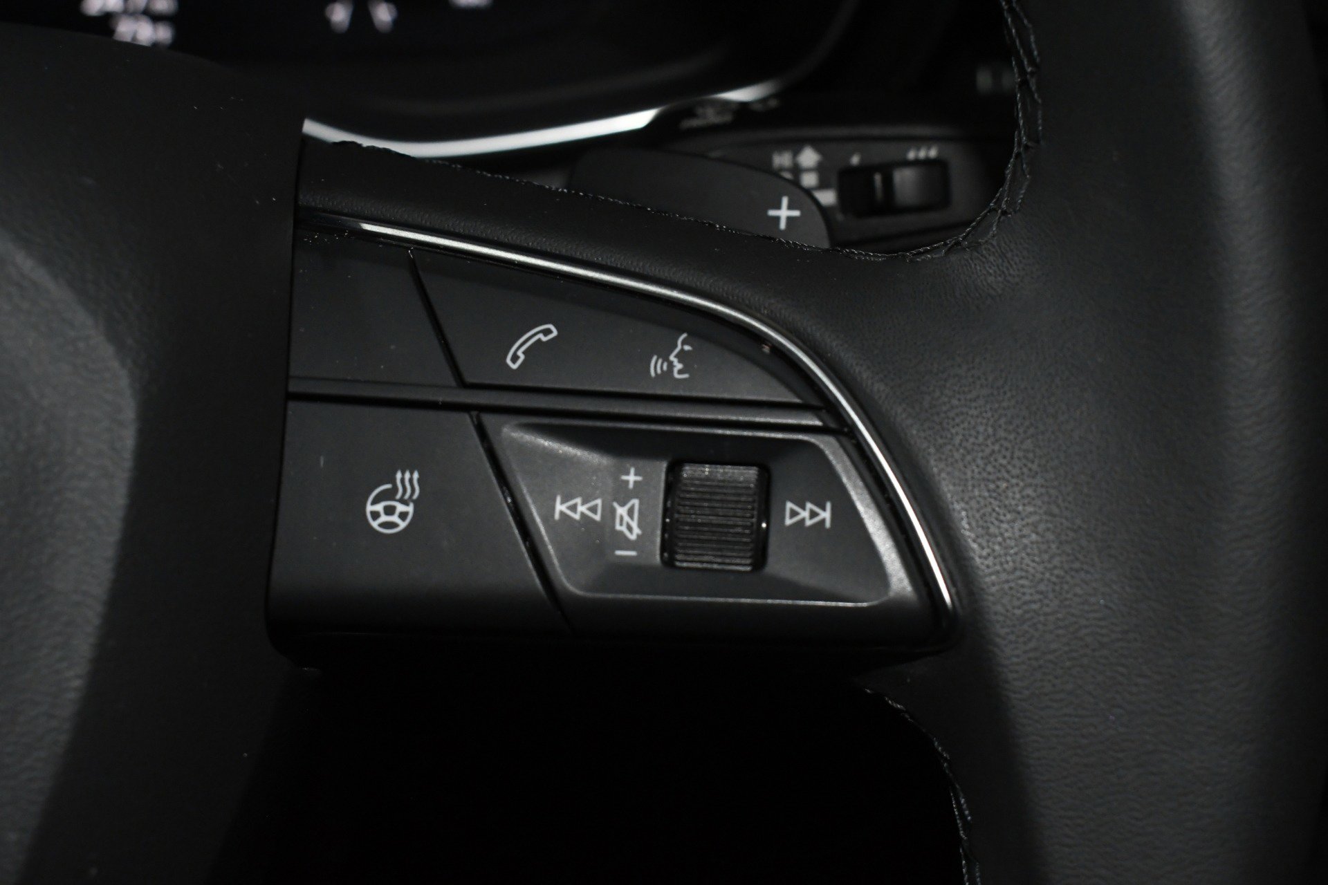 Used 2024 Audi A4 2.0T Premium Plus image 28