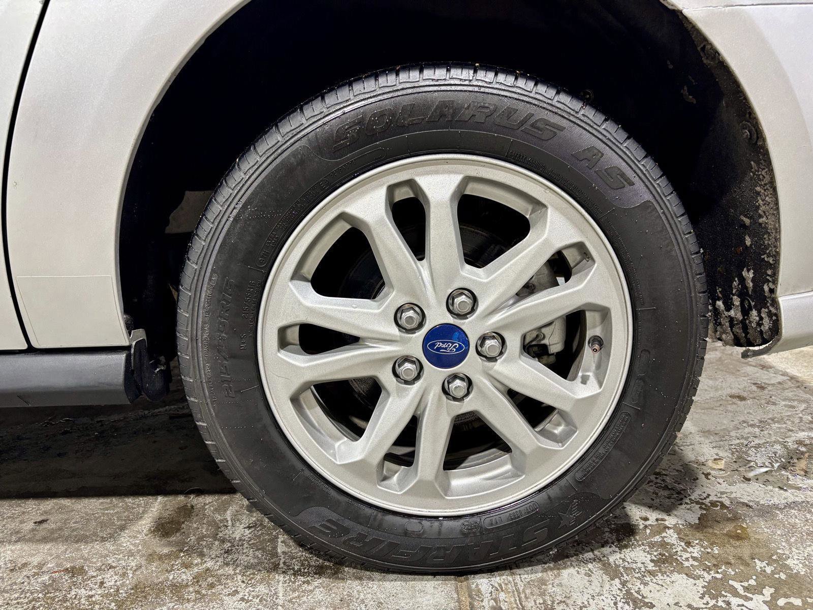 Used 2019 Ford Transit Connect XLT w/ Driver-Assist Package image 13