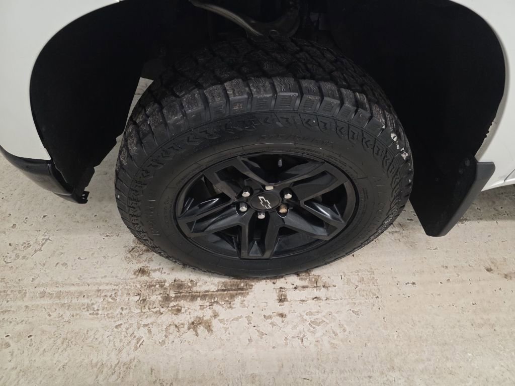 Used 2019 Chevrolet Silverado 1500 Custom Trail Boss image 2