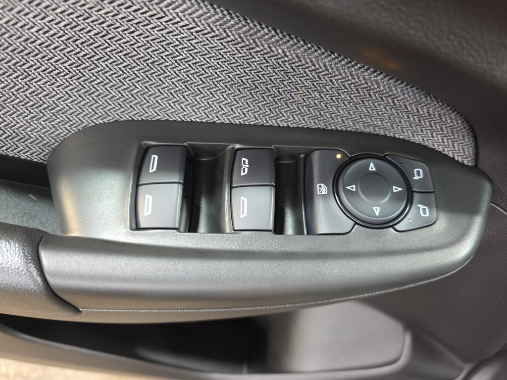 Used 2023 Chevrolet TrailBlazer LT AWD/4WD image 26