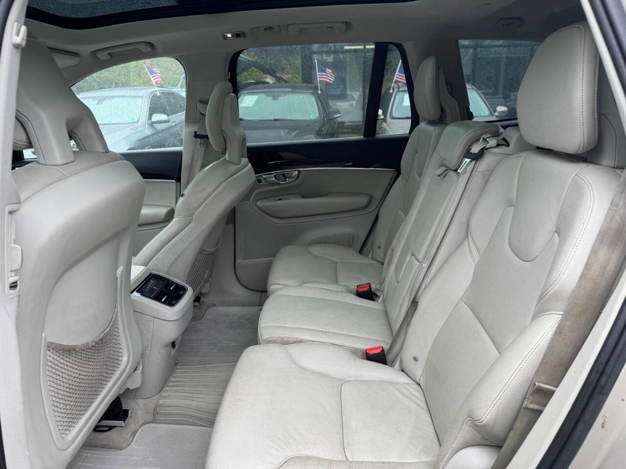 Used 2016 Volvo XC90 T6 Momentum w/ Momentum Plus Package image 10