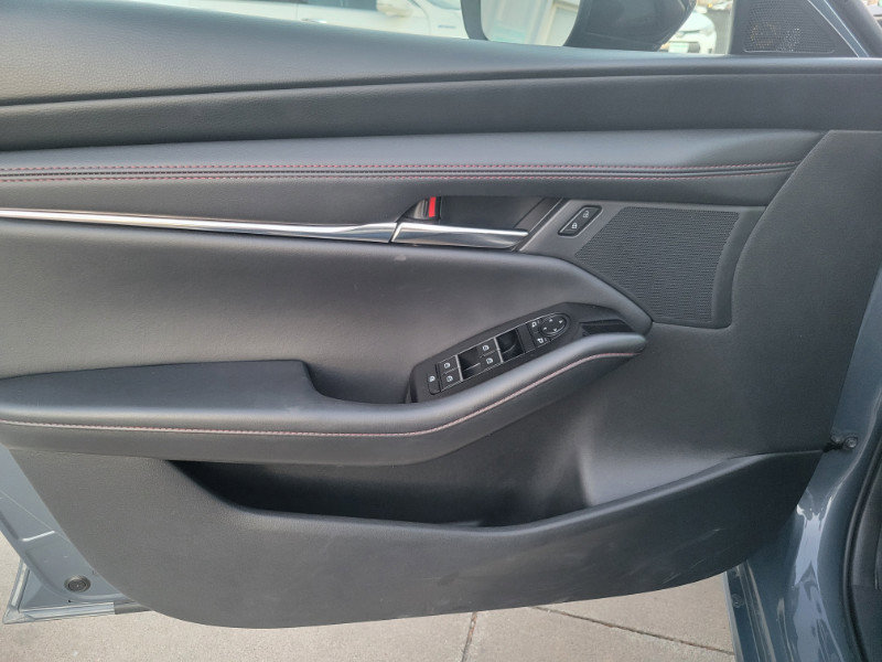 Used 2025 MAZDA MAZDA3 s image 13