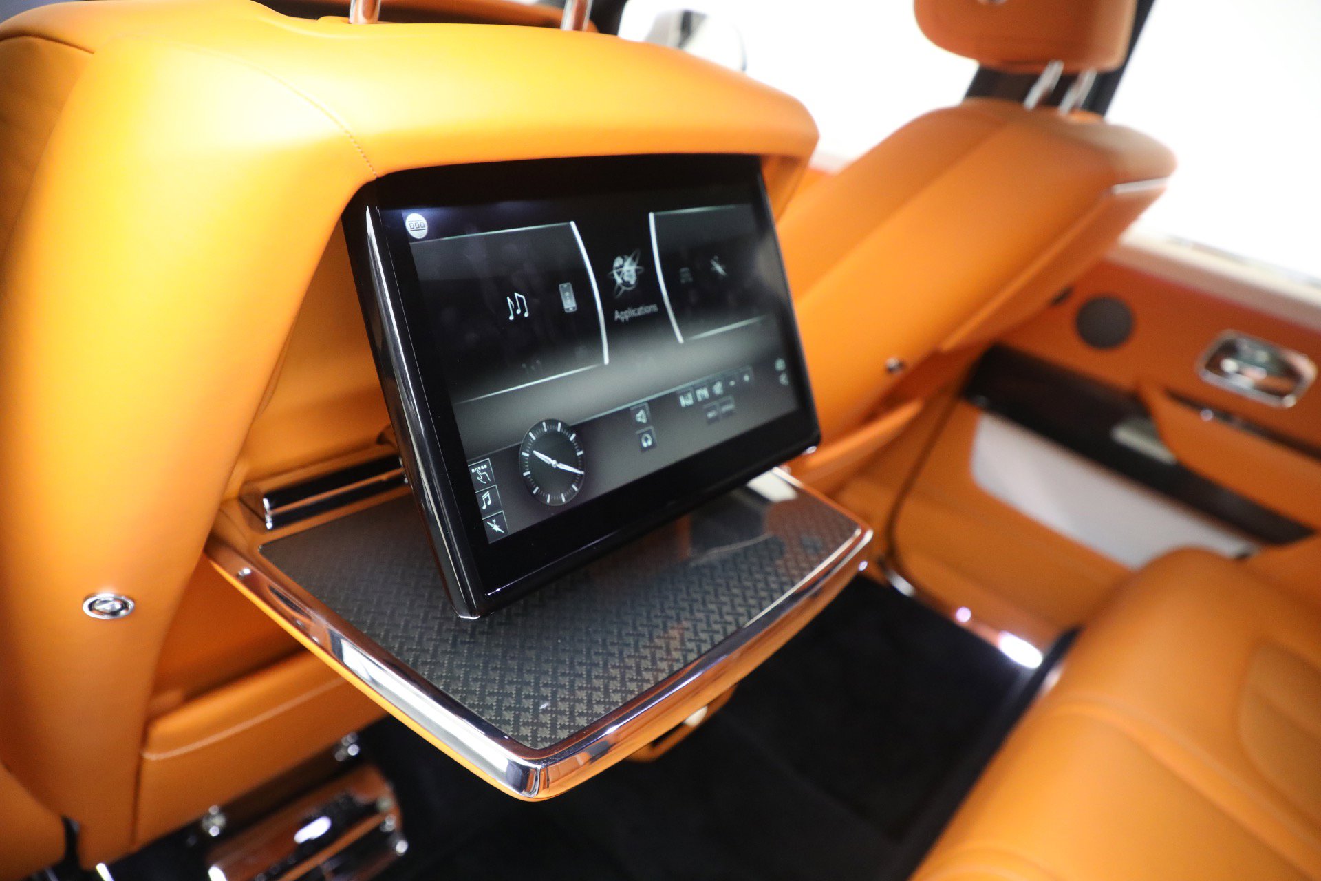 Certified 2022 Rolls-Royce Cullinan Black Badge image 26