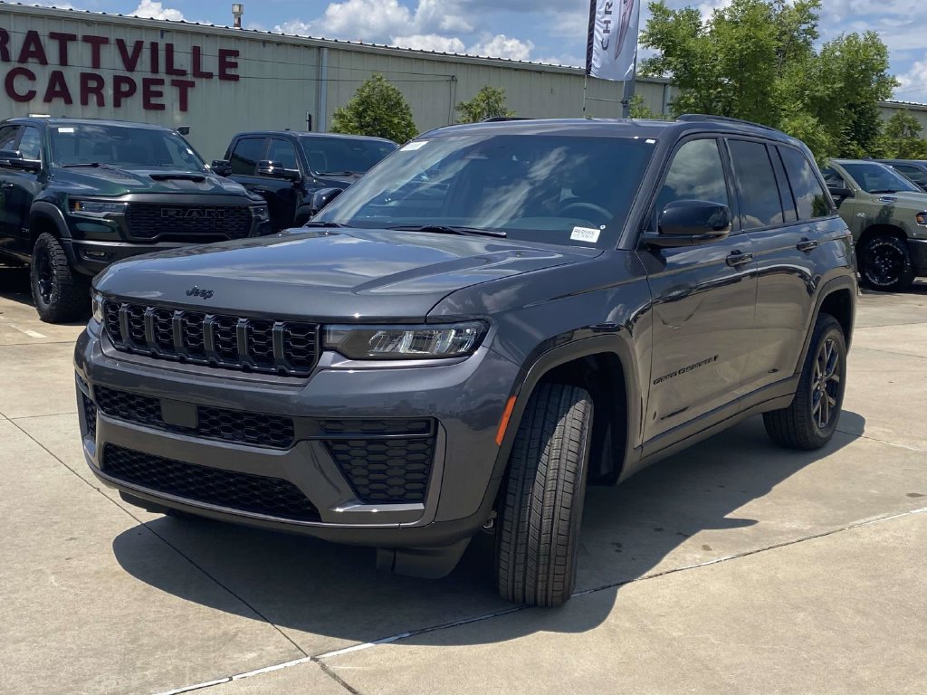 New 2026 Jeep Grand Cherokee Altitude RWD image 33