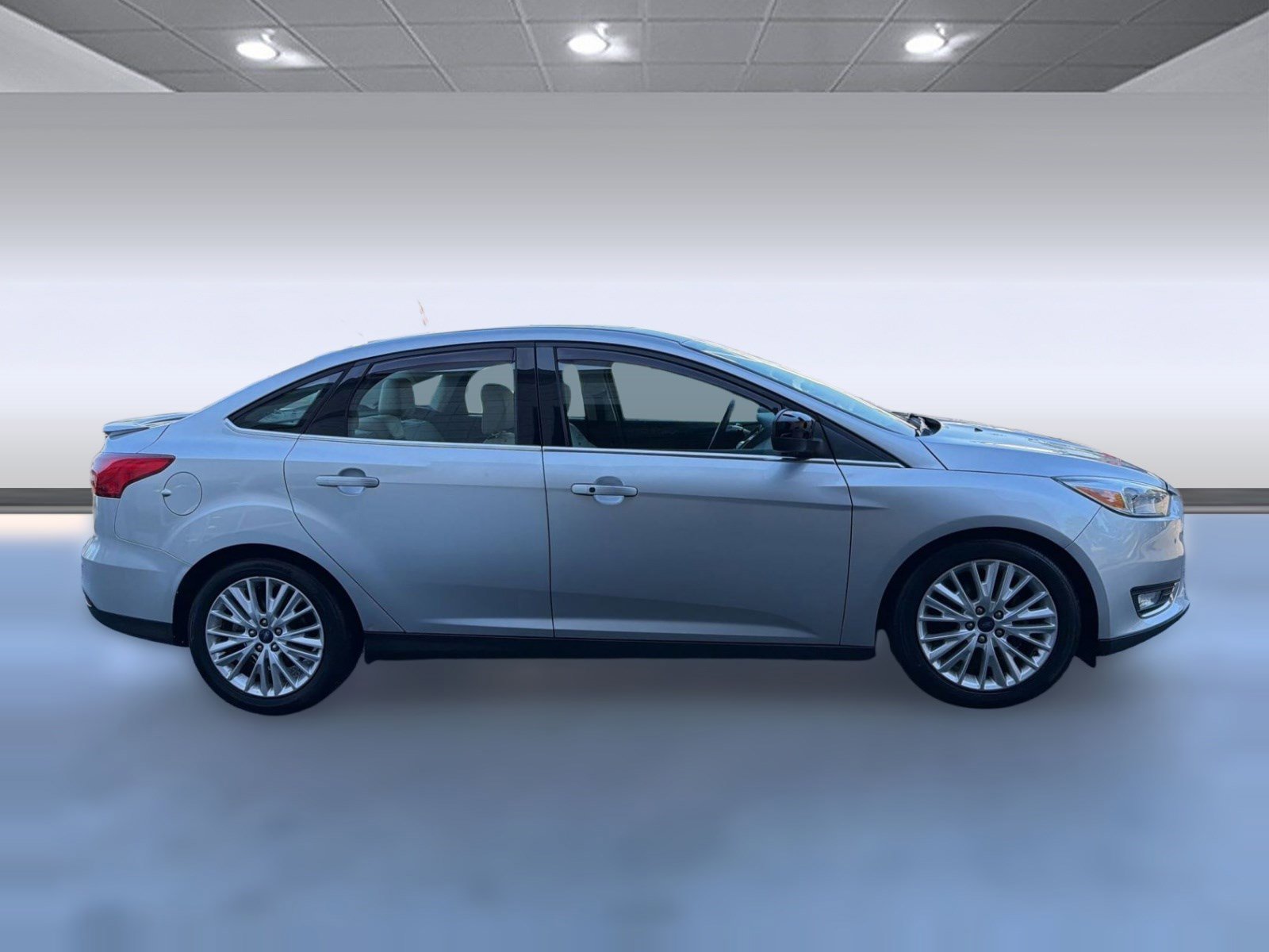 Used 2018 Ford Focus Titanium FWD image 8
