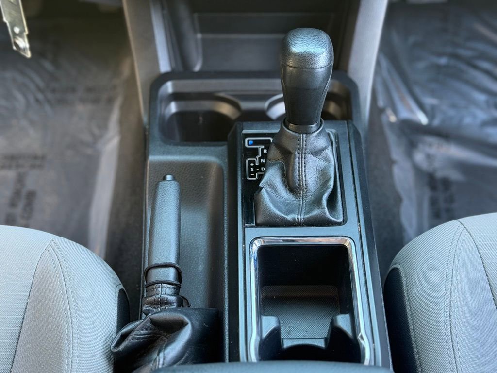 Used 2018 Toyota Tacoma SR RWD image 45