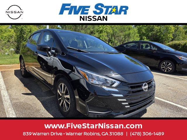 Used 2025 Nissan Versa SV image 1