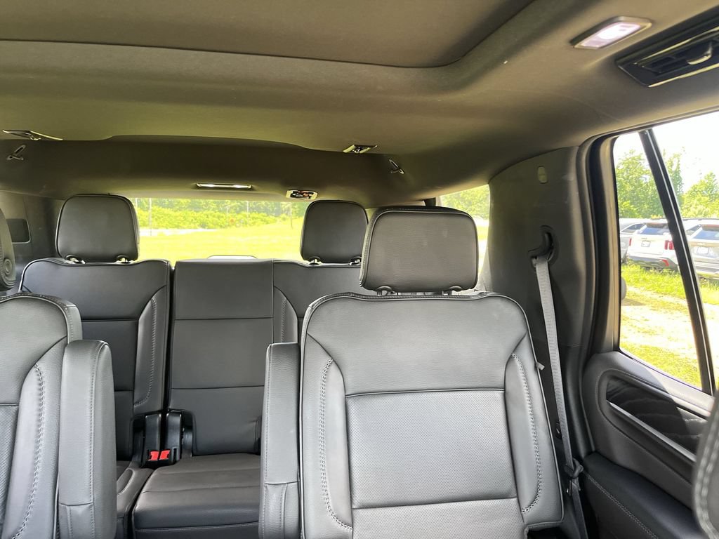 Used 2021 GMC Yukon Denali w/ Denali Premium Package AWD/4WD image 14