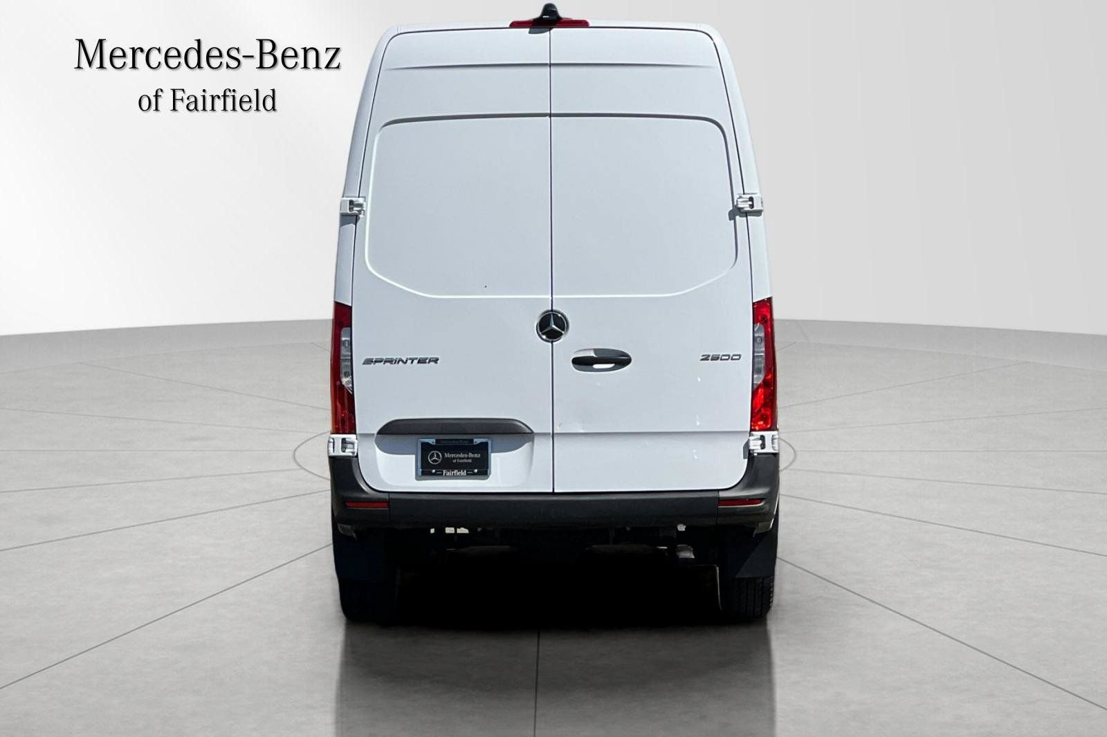 Used 2025 Mercedes-Benz Sprinter 2500 image 6