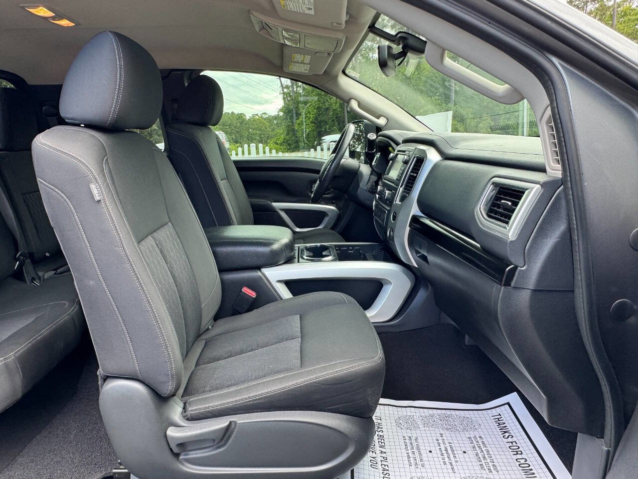 Used 2017 Nissan Titan SV RWD image 15
