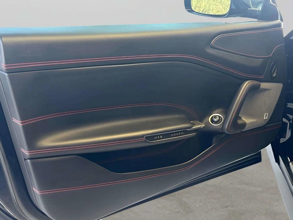 Used 2018 Ferrari GTC4Lusso T image 23