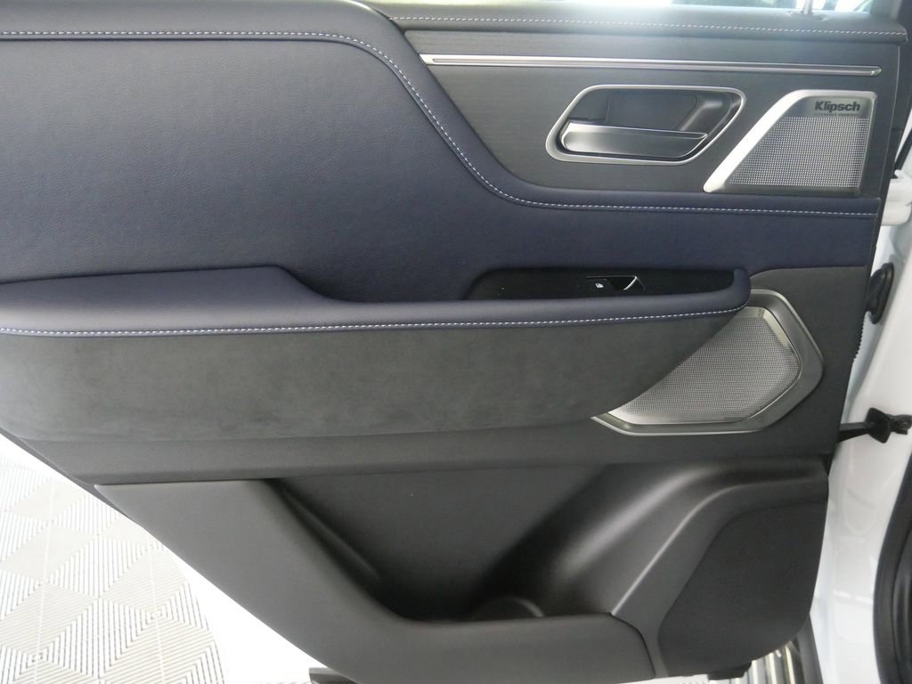 New 2026 INFINITI QX80 4WD image 18