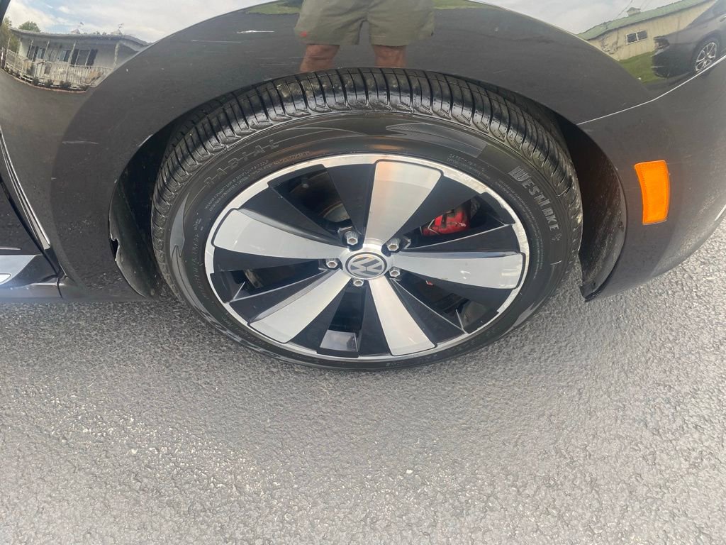 Used 2012 Volkswagen Beetle Turbo image 22