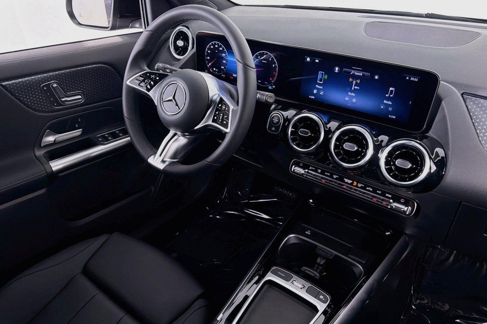 New 2026 Mercedes-Benz GLA 250 image 15