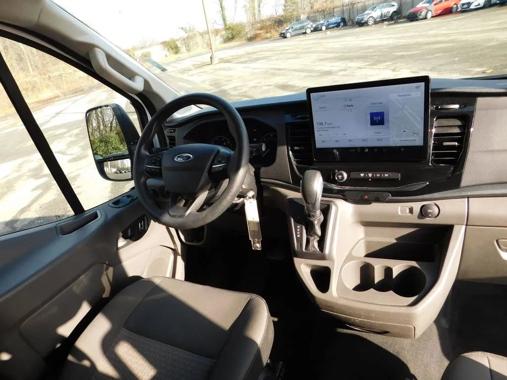 Used 2023 Ford Transit 350 XLT image 12