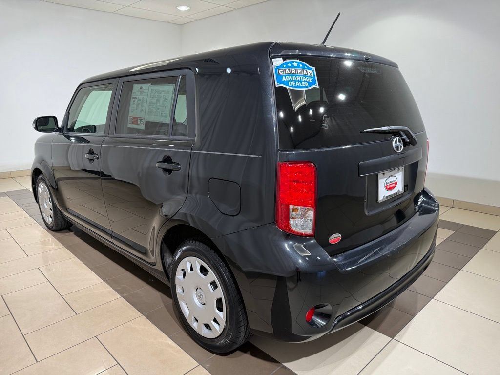 Used 2015 Scion xB FWD image 3