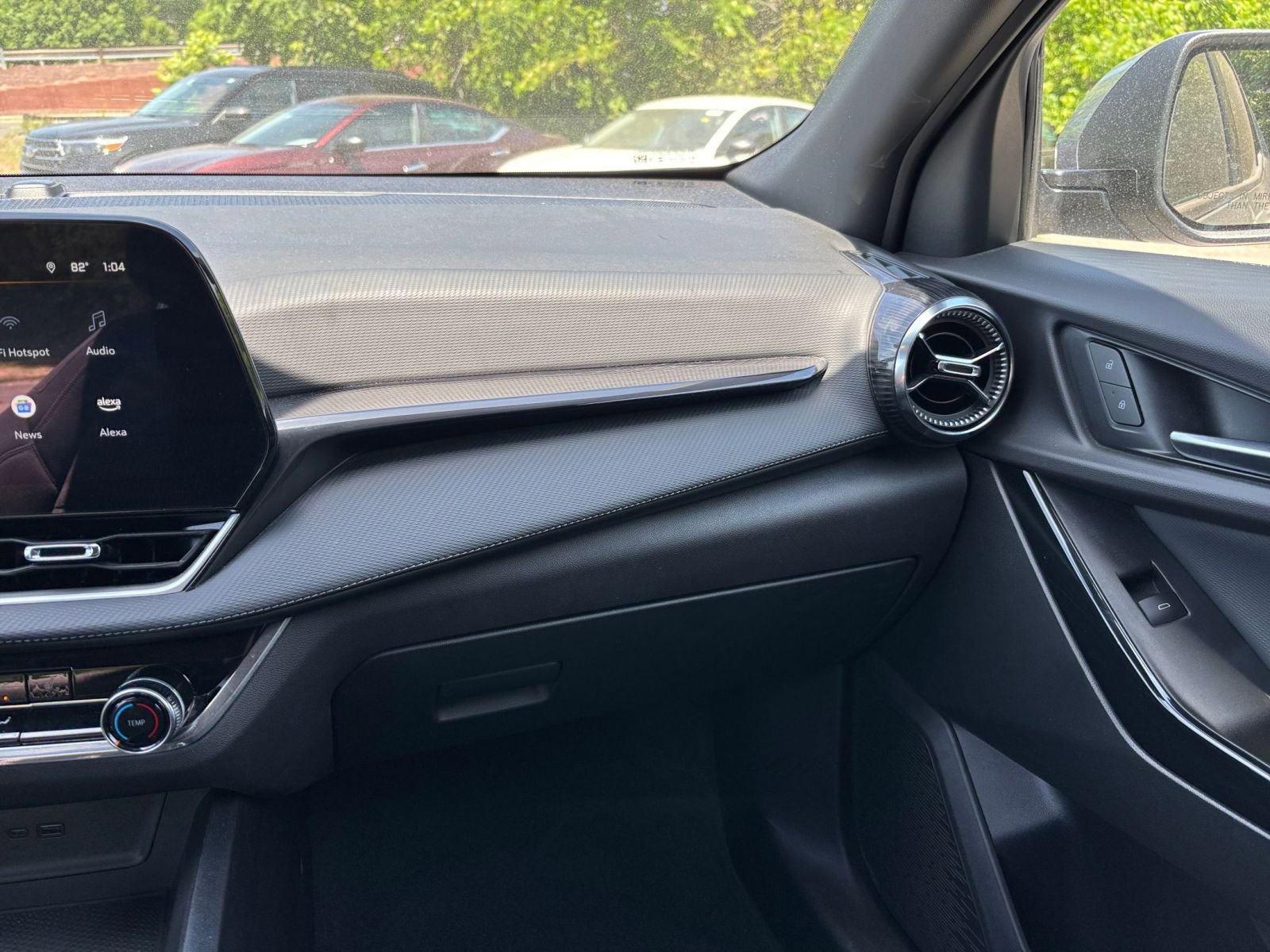 Used 2025 Chevrolet Equinox LT FWD image 34