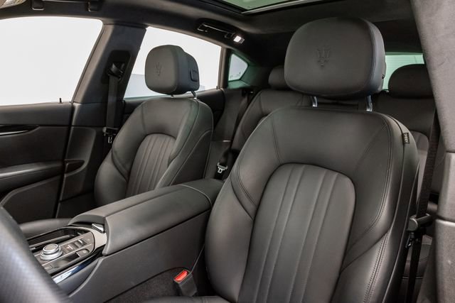 Used 2023 Maserati Levante GT AWD/4WD image 8