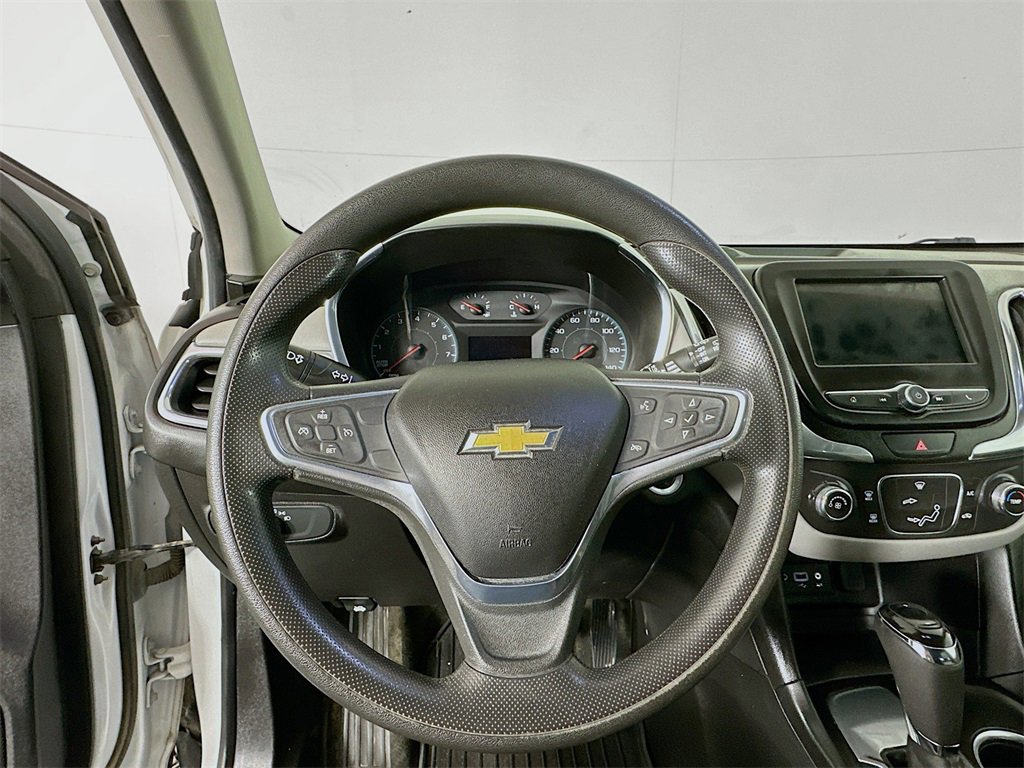 Used 2019 Chevrolet Equinox LS image 11