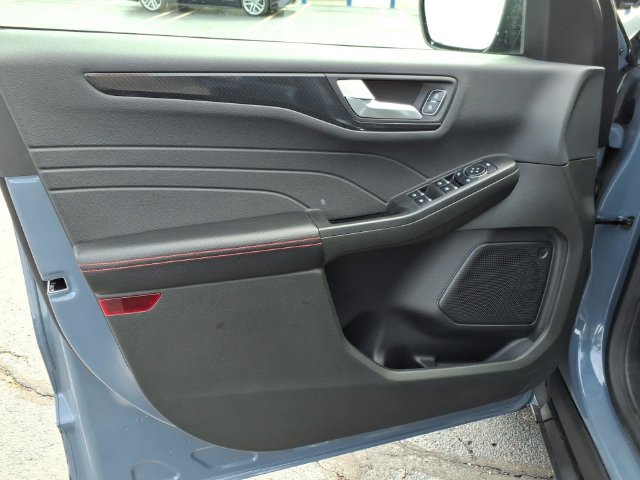 Used 2023 Ford Escape ST-Line w/ Tech Pack #1 AWD/4WD image 19