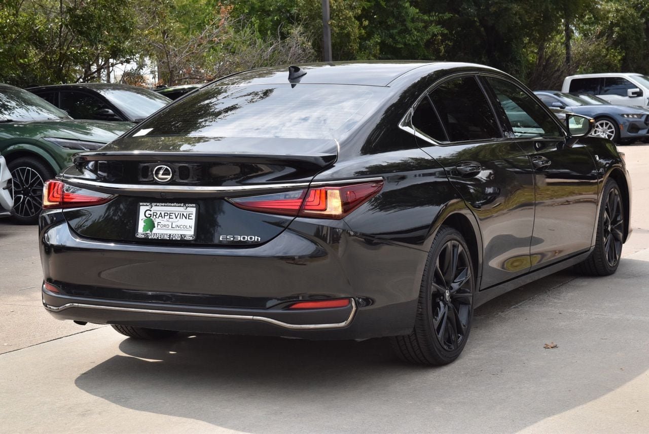 Used 2024 Lexus ES 300h F Sport w/ Accessory Package (Z1) FWD image 8