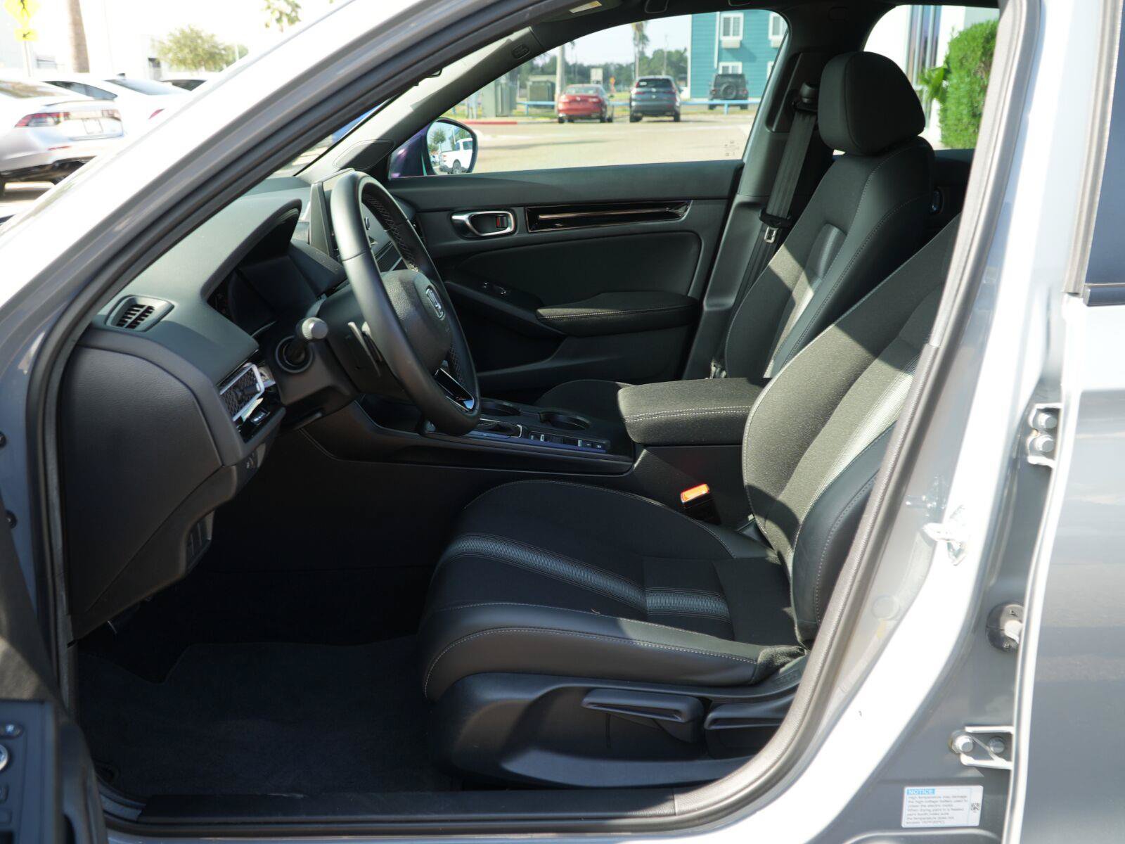 Used 2025 Honda Civic Sport image 7