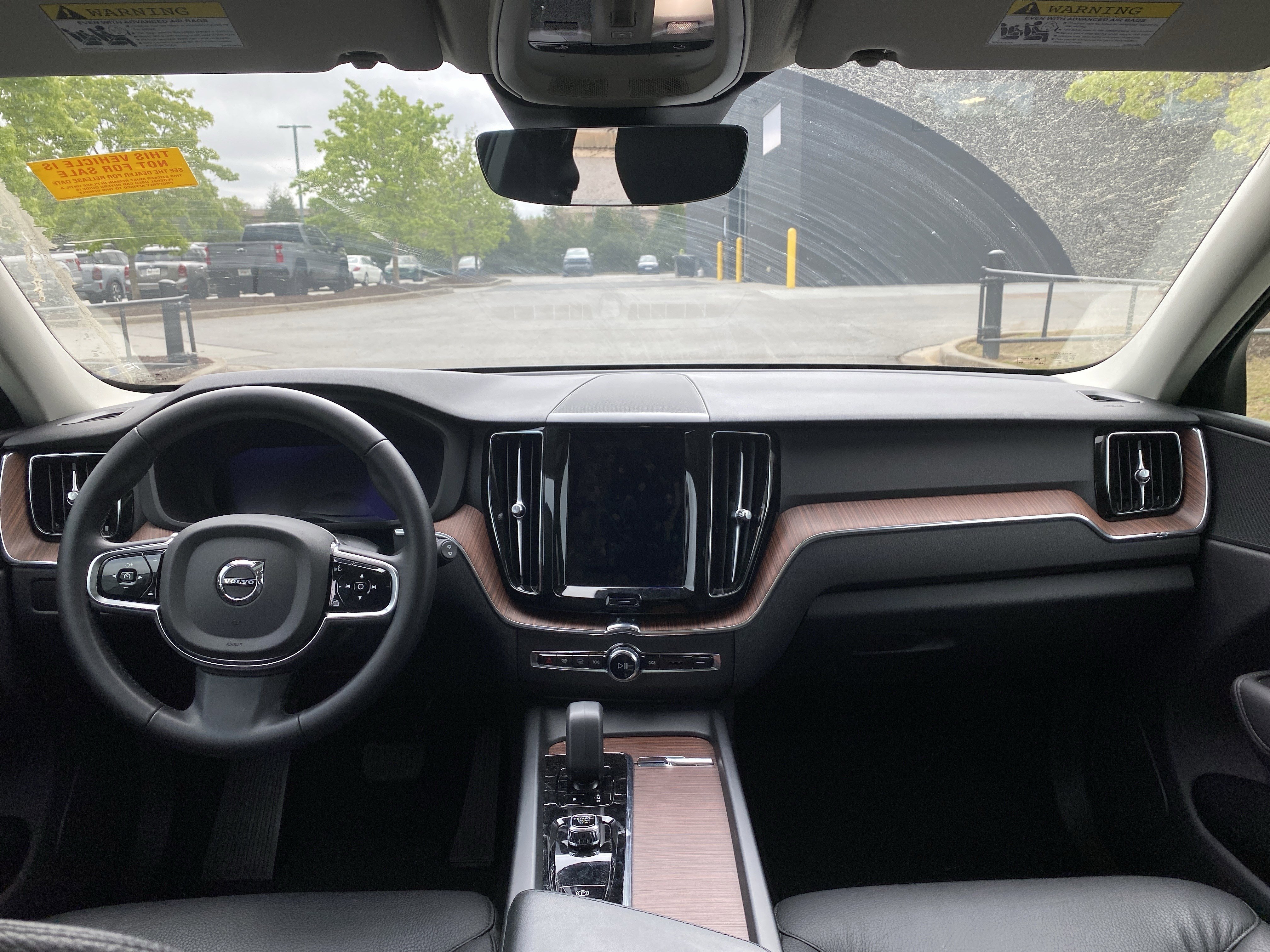 Used 2024 Volvo XC60 B5 Plus image 19