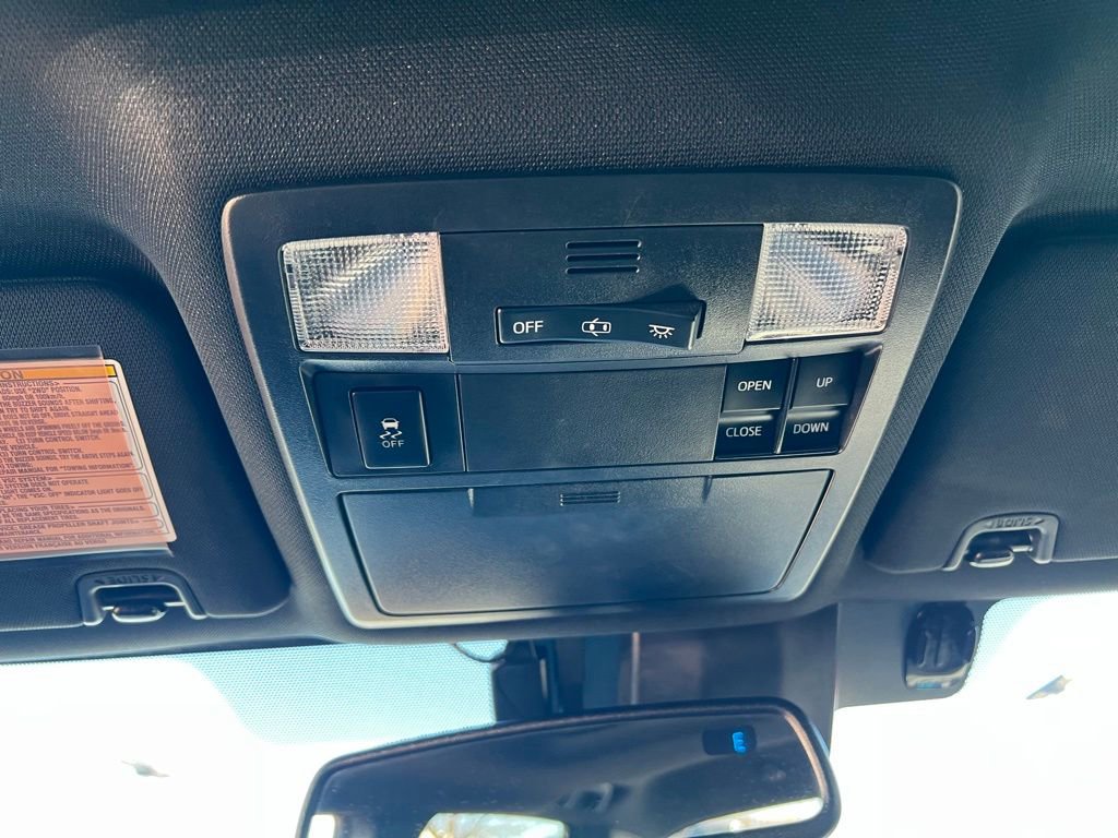 Used 2018 Toyota Tacoma Limited image 37