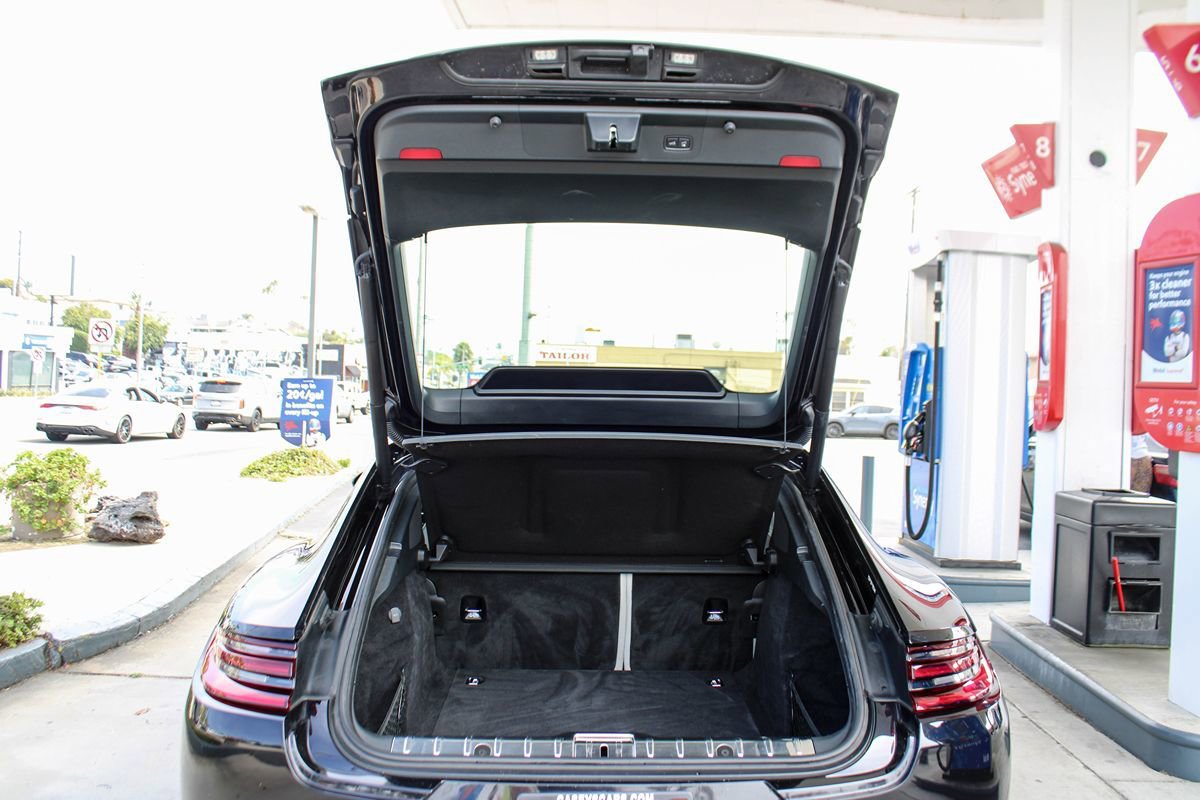 Used 2018 Porsche Panamera 4 AWD/4WD image 44