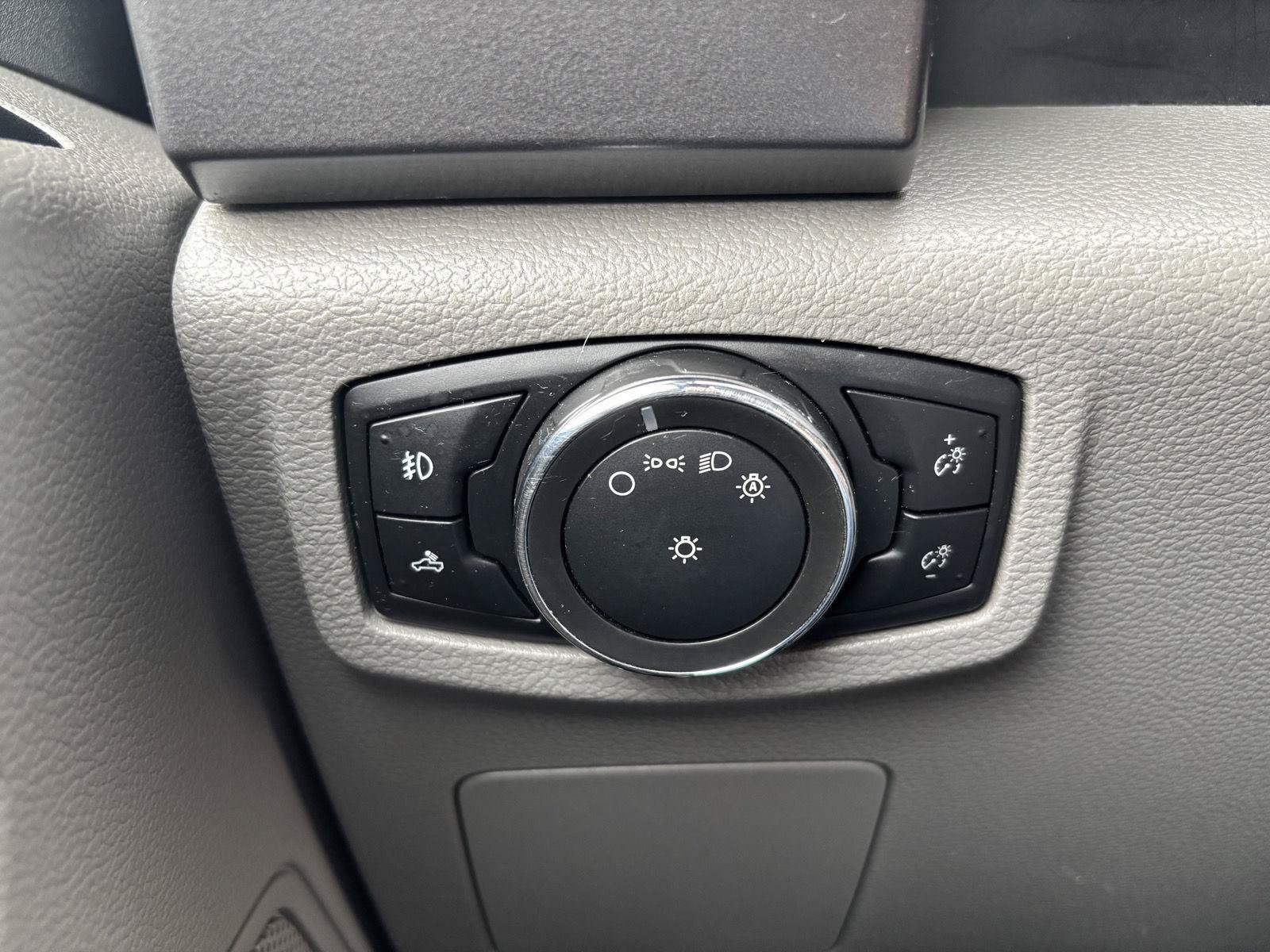 Used 2017 Ford F150 XLT AWD/4WD image 29